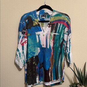 Top Ligne Colorful Abstract Women's Top